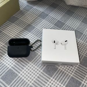 AirPod pros with case